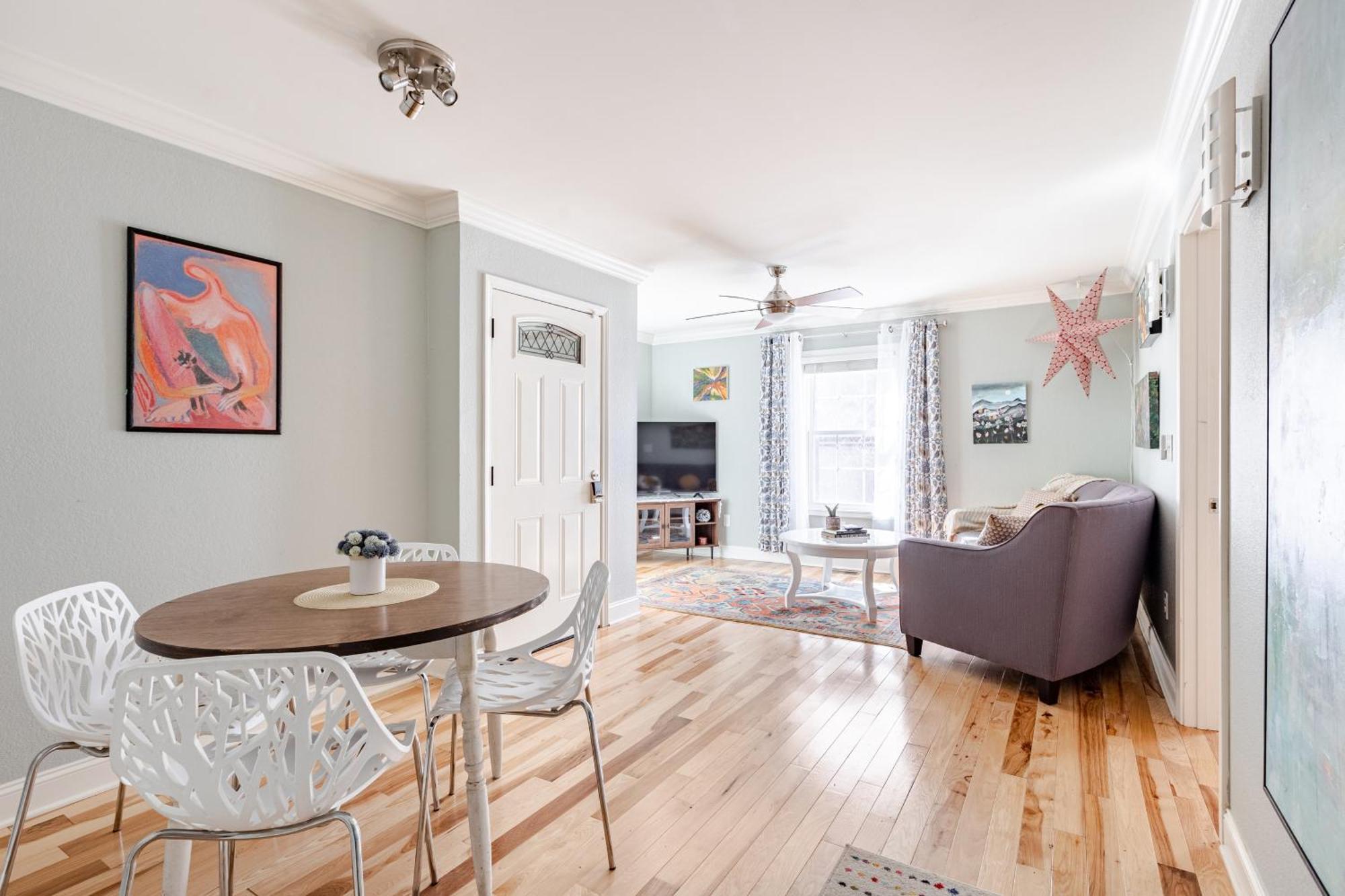 Pet Friendly - Cozy Nut Shell *