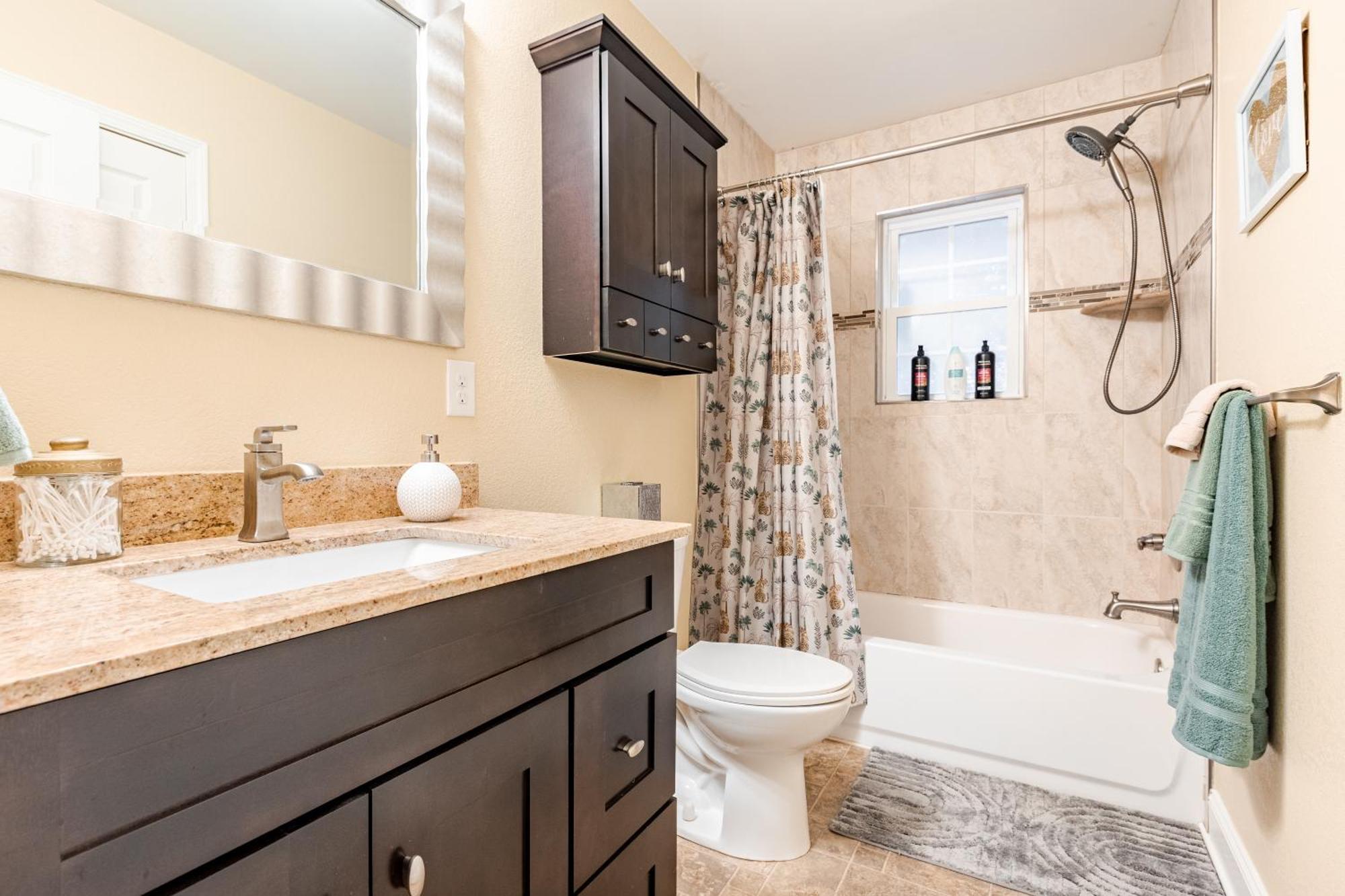 Pet Friendly - Cozy Nut Shell * Asheville